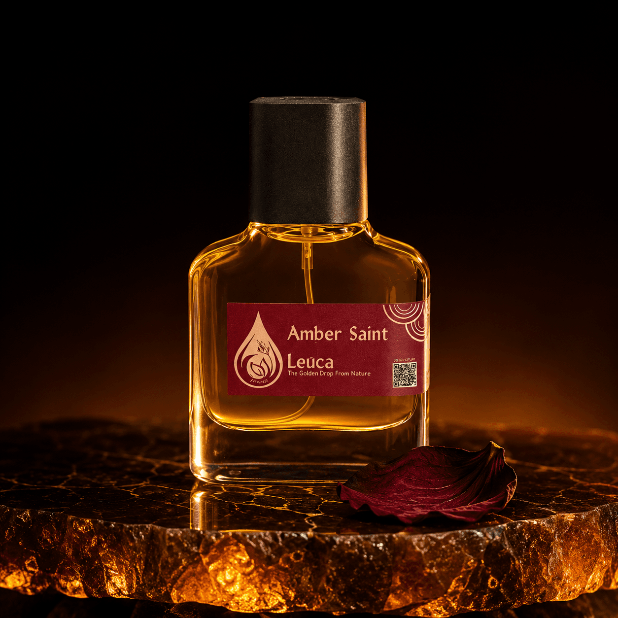 Botol dan kemasan parfum Leuca Amber Saint